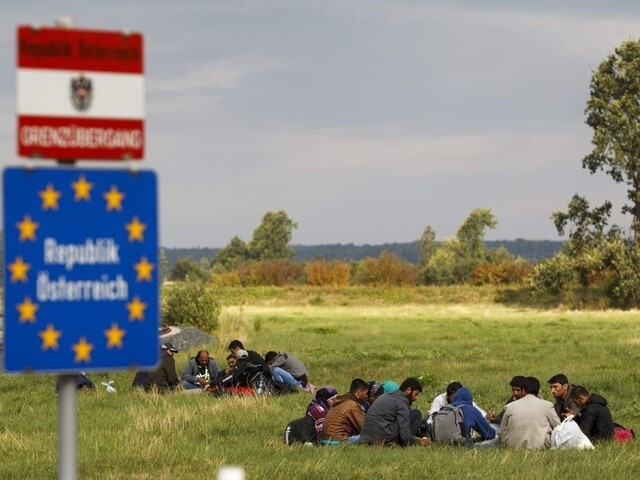 Postavia plot? Aj Rakúsko chce pripraviť hranice na zlý scenár