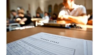 Riaditeľka mala vypaľovaním učiteliek získať tisíce eur, už ju obvinili