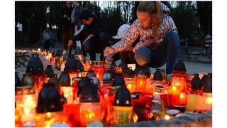 Začína sa dušičkový víkend, uctíme si pamiatku svojich blízkych