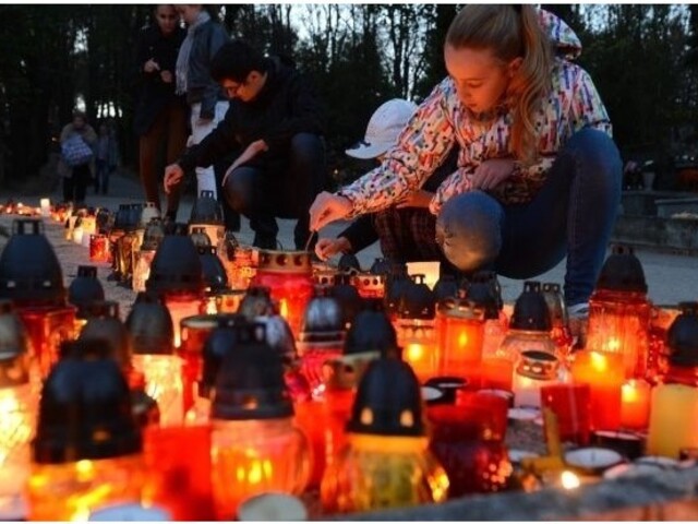 Začína sa dušičkový víkend, uctíme si pamiatku svojich blízkych