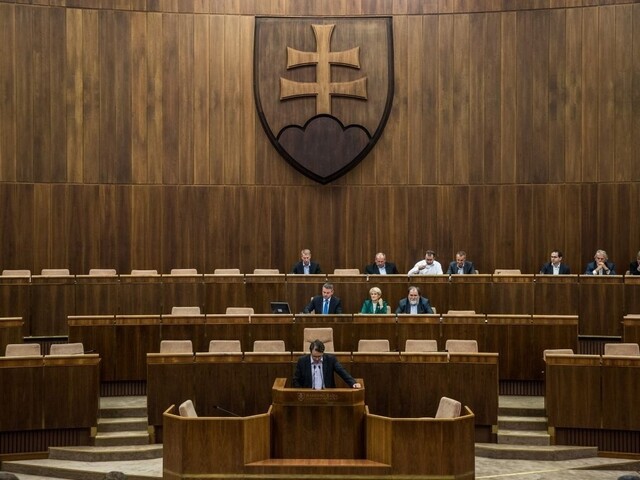 Vláda stopla prerokovanie zákona, ktorým by mestá mohli developerom účtovať poplatky