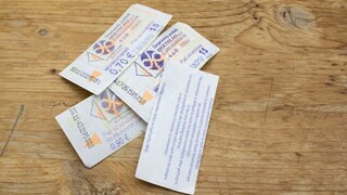 Načierno cestujúcej žene bránil revízor vystúpiť. Prípad rieši právnik