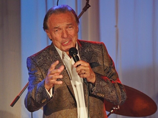 Karel Gott má rakovinu, ochorenie potvrdila aj jeho manželka