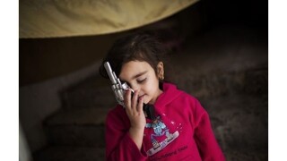 Päťročné dievčatko nechali samo v púšti, na zloduchov malo strieľať