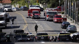 V San Diegu vyčíňal strelec, uzavreli školy a pozastavili lety