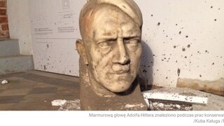 Poliaci našli bustu od Hitlerovho dvorného sochára, ktosi ju dobre ukryl