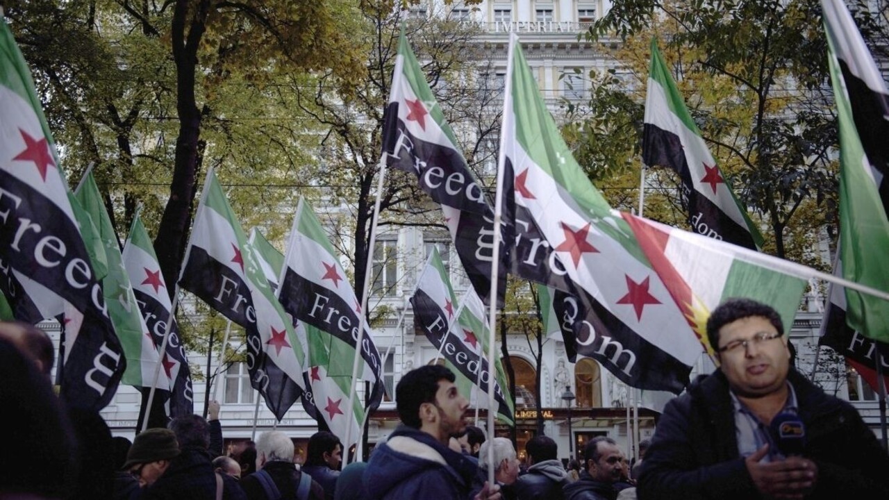 Rusko zintenzívnilo kontakty so sýrskou opozíciou, nepovažuje všetkých za teroristov