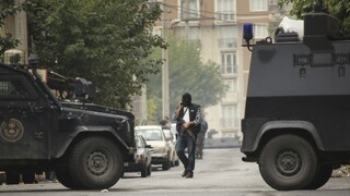Policajti v Turecku zadržali dve desiatky ľudí, má ísť o teroristov