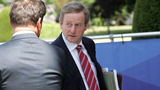 Írsky premiér má prehľad o menštruačnom cykle žien, samé mu ho tweetujú