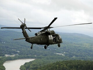 Lockheed Martin kupuje firmu Sikorsky, výrobcu vrtuľníkov Black Hawk
