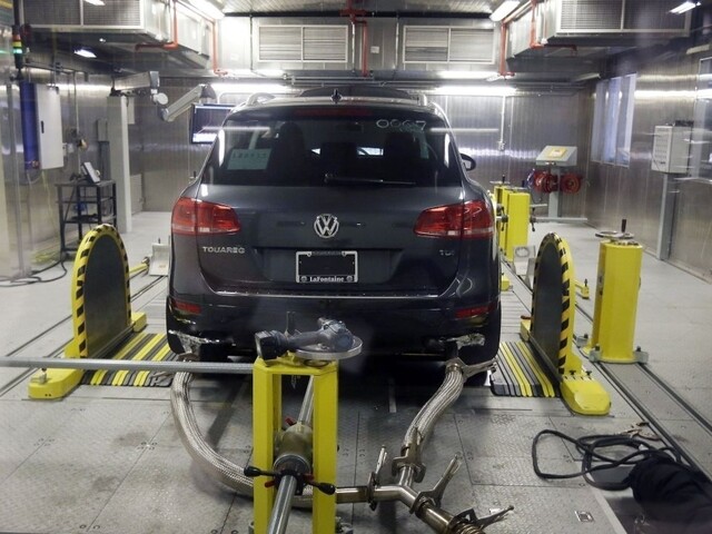 Volkswagen má mať problémy aj s väčšími motormi, koncern obvinenia odmieta