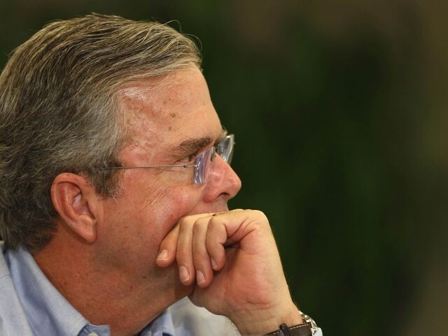 Ak by vedel Jeb Bush cestovať v čase, zabil by malého Hitlera