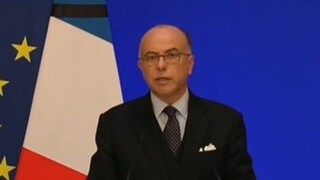 TB B. Cazeneuvea o zákaze vychádzania v Paríži