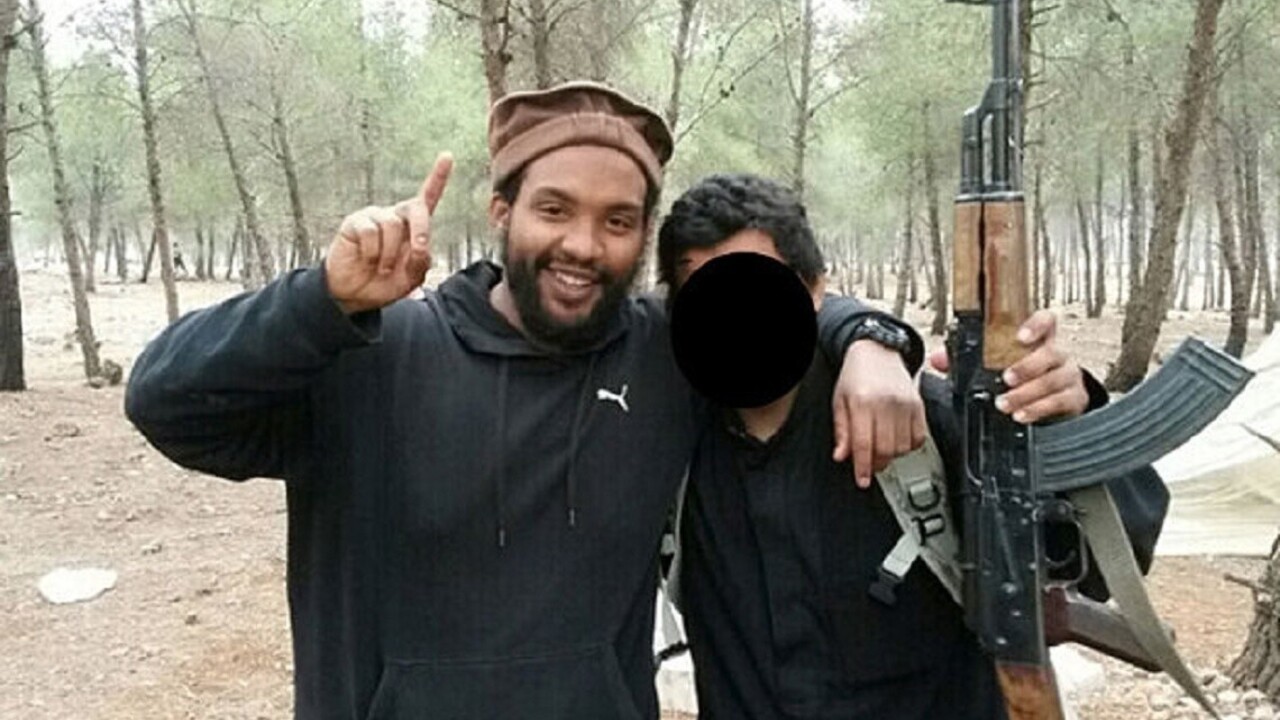 Spoločníka Džihádistu Johna podozrievajú v Turecku z plánovania podobných útokov ako v Paríži