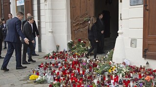 Brífing R. Fica po minúte ticha za obete parížskeho teroristického útoku