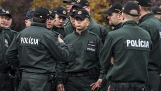 Zvýšená ochrana Gabčíkova či posilnené hliadky. Polícia reaguje na útoky