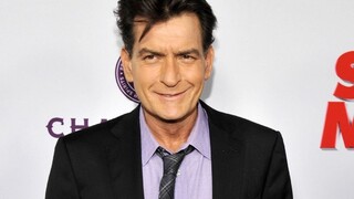 Charlie Sheen potvrdil, že je HIV pozitívny