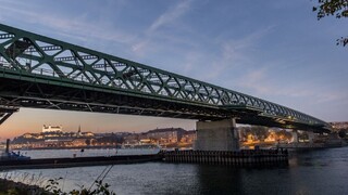 Nový bratislavský most chcú premenovať, v hre sú štyri možnosti