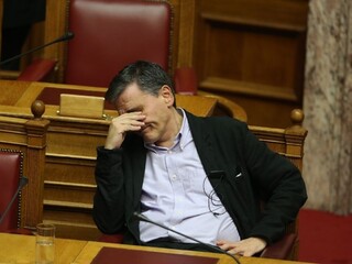 Gréci sú o krok bližšie k sľúbeným miliardám, schválili nový balík reforiem