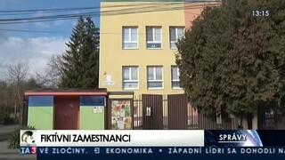 V škole nikdy nevideli asistentku ani školníka. Plat však poberali