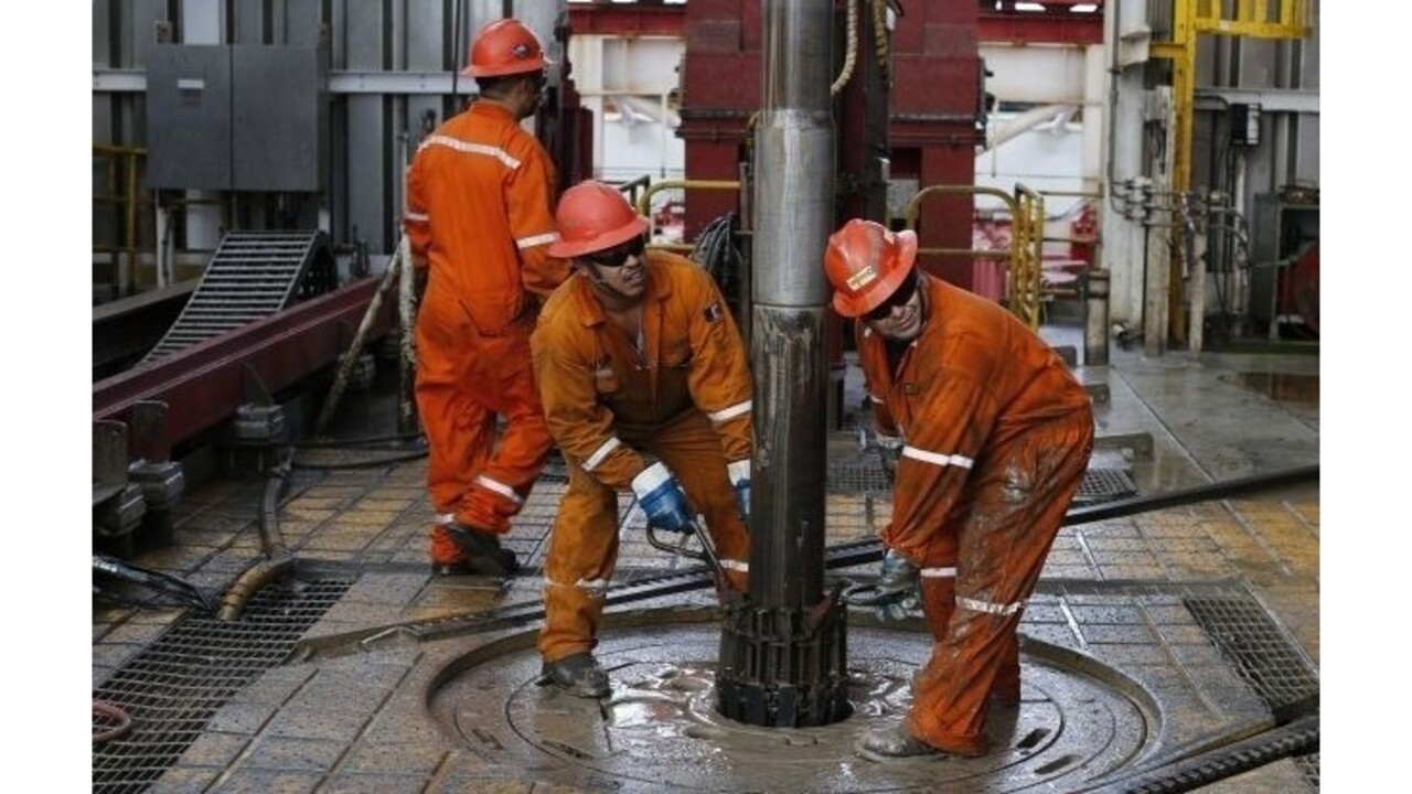 Až štvrť milióna ľudí stratilo vo svete prácu, dôvodom sú nízke ceny ropy