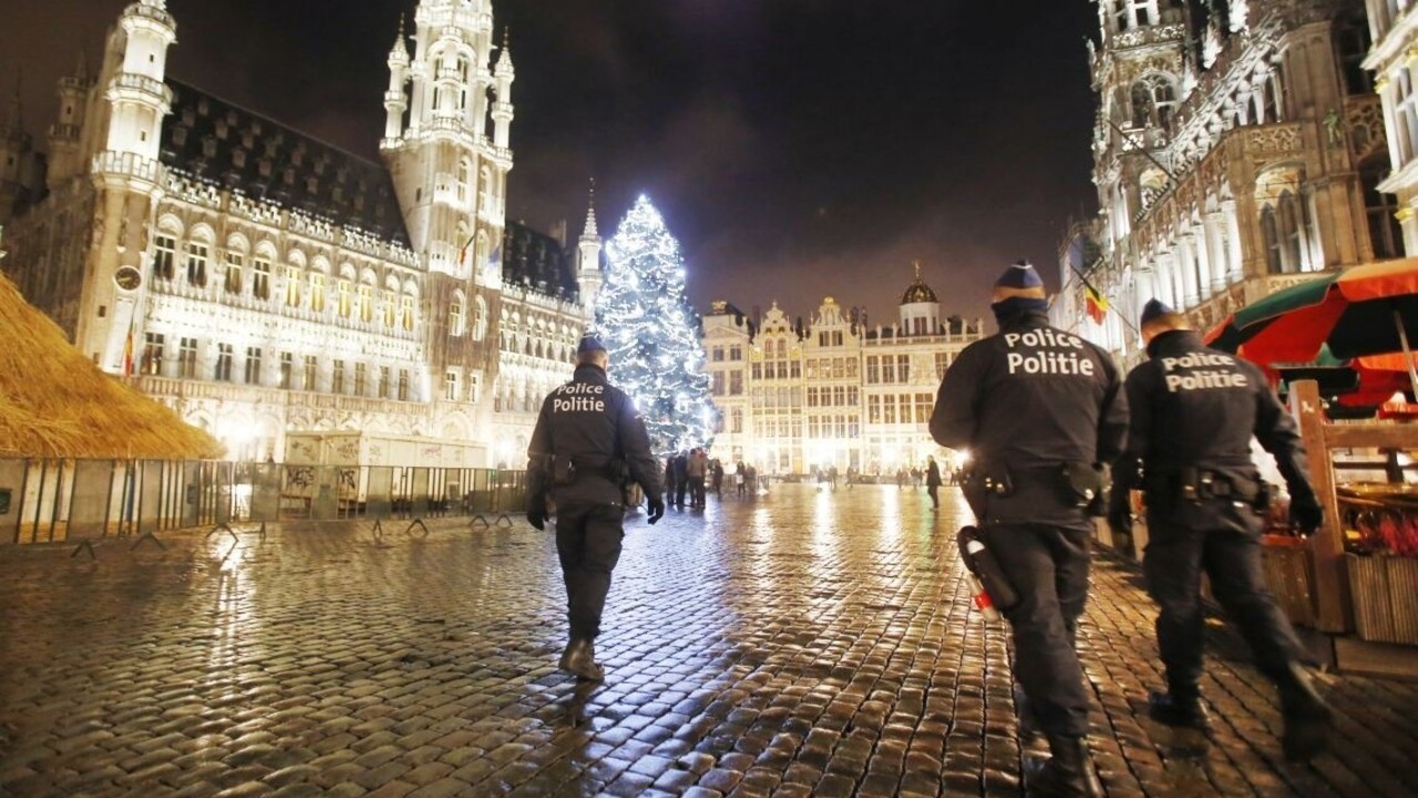 Starosta Bruselu vianočné trhy nezruší: Nebudeme žiť islamským životom