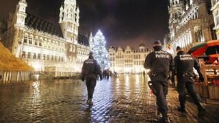 Starosta Bruselu vianočné trhy nezruší: Nebudeme žiť islamským životom