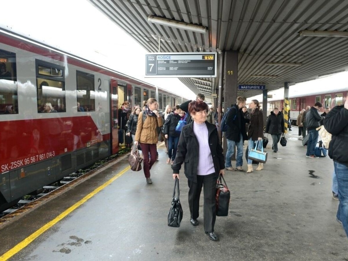 Vlaky zadarmo sú hlavnou prekážkou konkurencie, tvrdí expertka