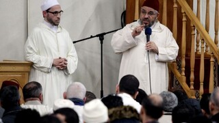 Imámovia vo Francúzsku musia prejsť habilitáciou a hlásať tolerantný islam