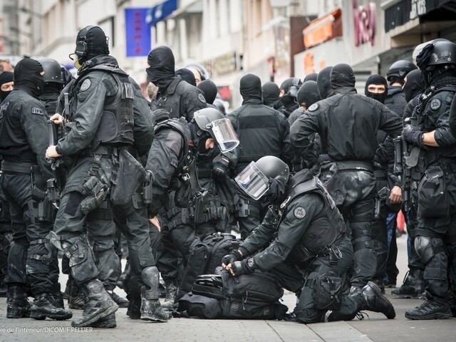 Organizátor parížskych útokov chystal ďalší samovražedný atentát