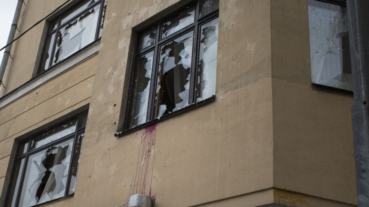 Dav napadol turecké veľvyslanectvo v Moskve, polícia nezakročila