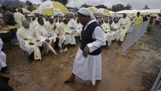 Pápeža Františka privítali v Keni desaťtisíce ľudí
