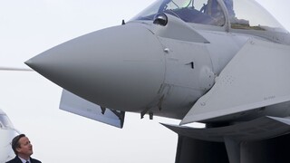 Cameron: Nadišiel čas, aby sa Británia pripojila k útokom na džihádistov