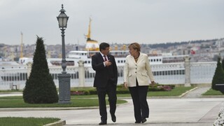 Lídri Únie a Turecka sa pokúsia naliať novú energiu do vzájomných vzťahov