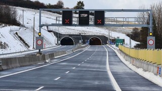 Slávnostne otvorili nový úsek D1, diaľnica odbremení Levoču