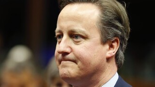 Britský parlament bude v stredu hlasovať o náletoch proti Islamského štátu