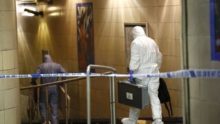 Útok v londýnskom metre. Muž ozbrojený nožom zranil troch ľudí