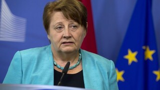 Lotyšská vláda padla, premiérka Straujumová podala demisiu