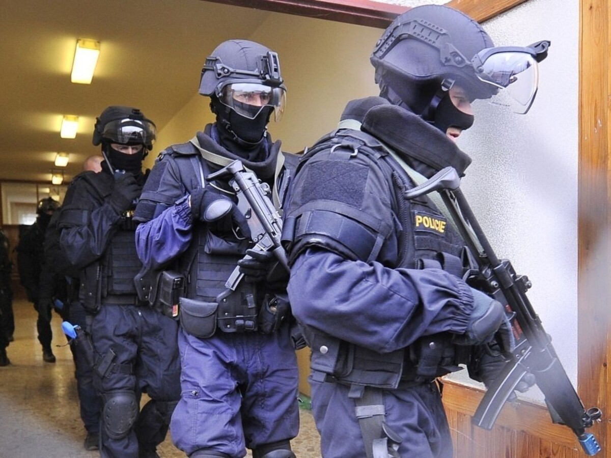 Česko sa pripravuje na teroristickú hrozbu, zvažuje kontroly na hraniciach
