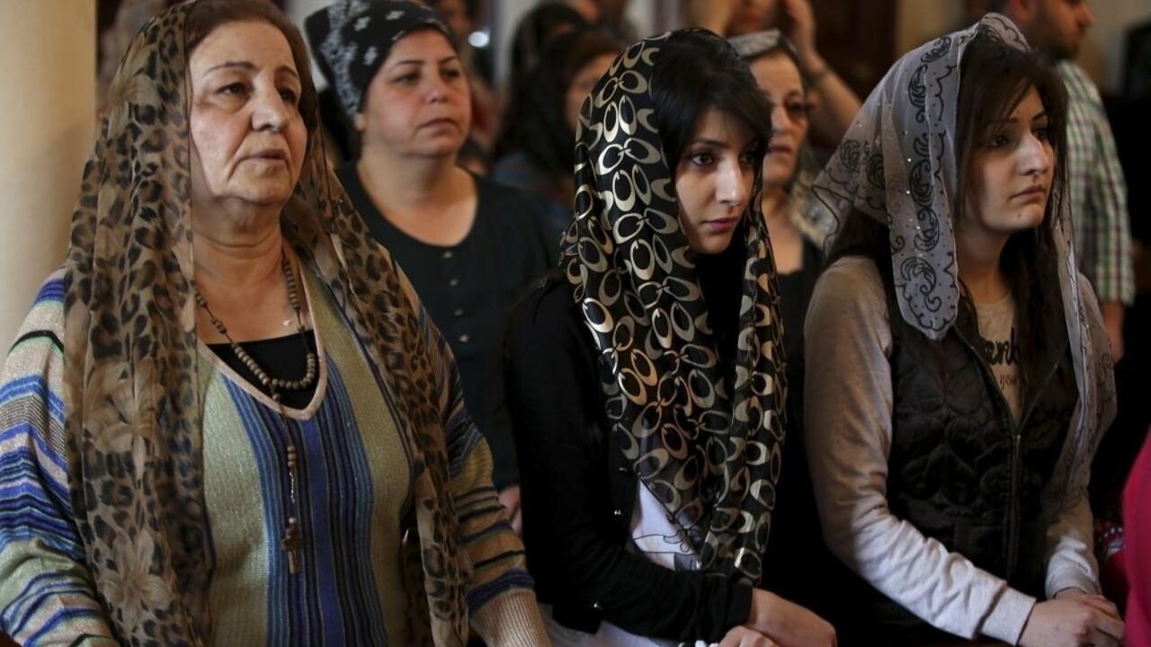 Na Slovensko prileteli rodiny asýrskych kresťanov, umiestnia ich v Humennom