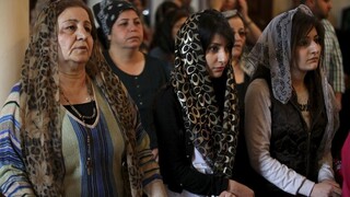 Na Slovensko prileteli rodiny asýrskych kresťanov, umiestnia ich v Humennom