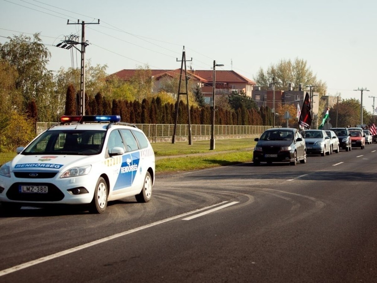 Neďaleko slovenských hraníc nabúralo desať áut, diaľnicu M1 už otvorili