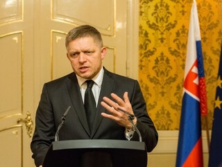 Fico očakáva od Land Roveru nadpriemerné platy, sľubuje mu dostatok pracovnej sily