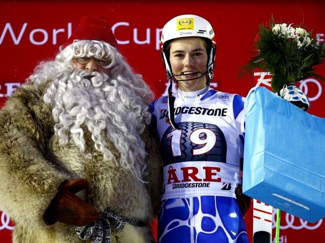 Vlhová vyhrala slalom Svetového pohára, Zuzulová šiesta