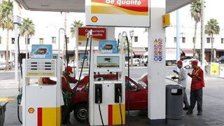 Ropná spoločnosť Shell plánuje prepustiť tisíce pracovníkov