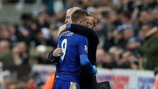 Futbalový ošiaľ v Leicesteri pokračuje, trénerovi nechýba skromnosť