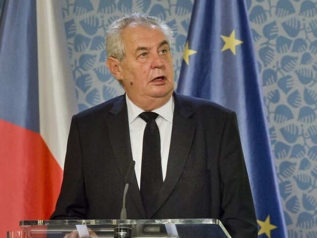 Zeman prezradil, kedy má Česko prijať euro. Záleží vraj na Grékoch