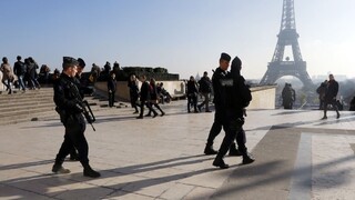 Polícia zatkla ďalšieho muža v súvislosti s novembrovými útokmi v Paríži