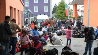 Integrácia migrantov bude v Nemecku trvať roky, vyhlásil bavorský premiér
