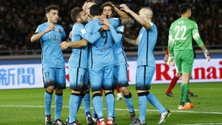 Barcelona postúpila do finále majstrovstiev klubov, hetrik Suareza